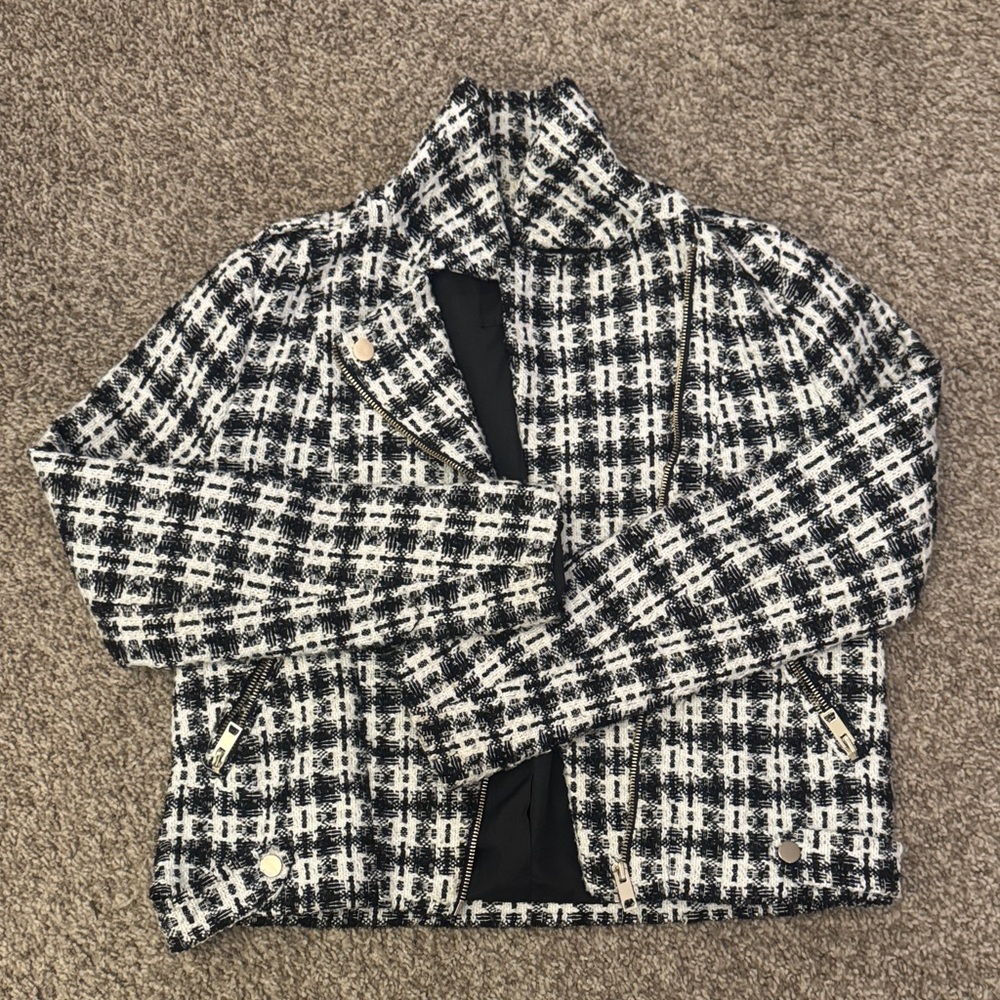 Chic Black and White Plaid Jacket